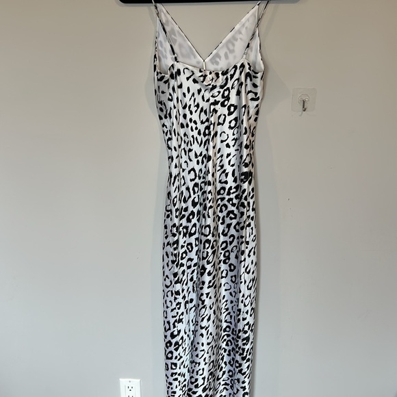 L’AGENCE Seridie Mid Length Slip Cheetah Dress Silver Black - Picture 8 of 10